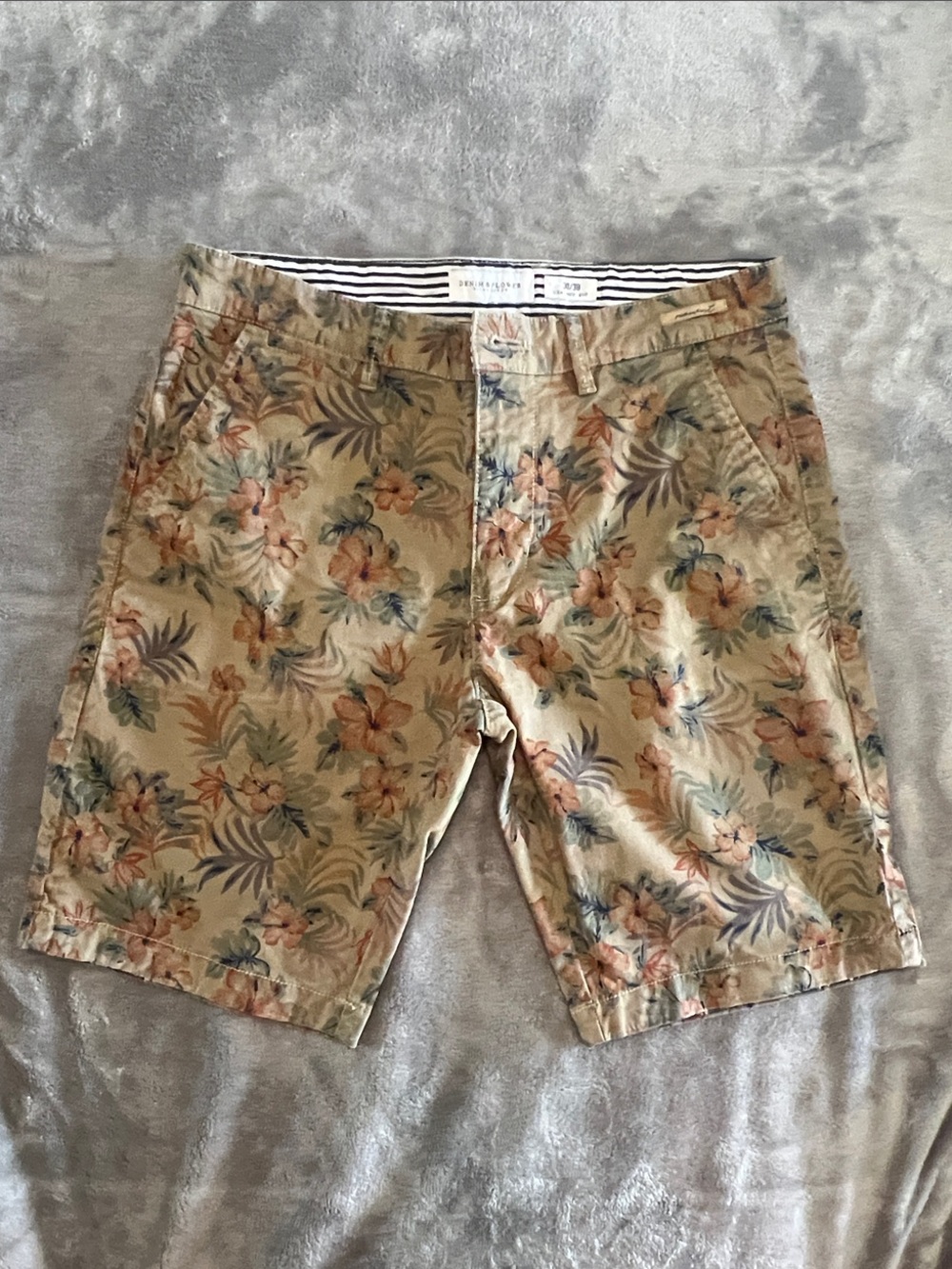 Denim & Flower Khaki Floral Print Men's Shorts